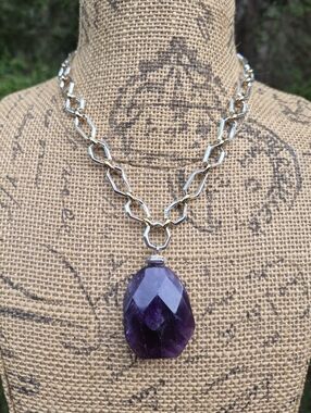 Large Deep Purple Faceted Amethyst Pendant Gold & Silver Tone Necklace 18"